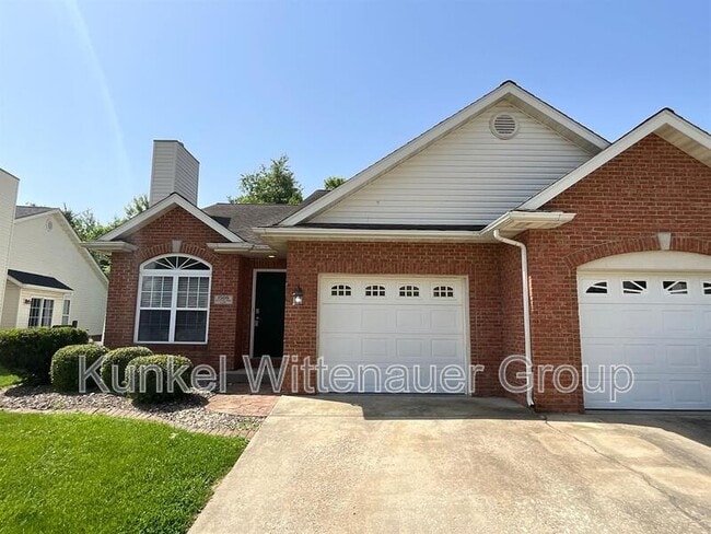 Building Photo - 1509 English Pine Ln