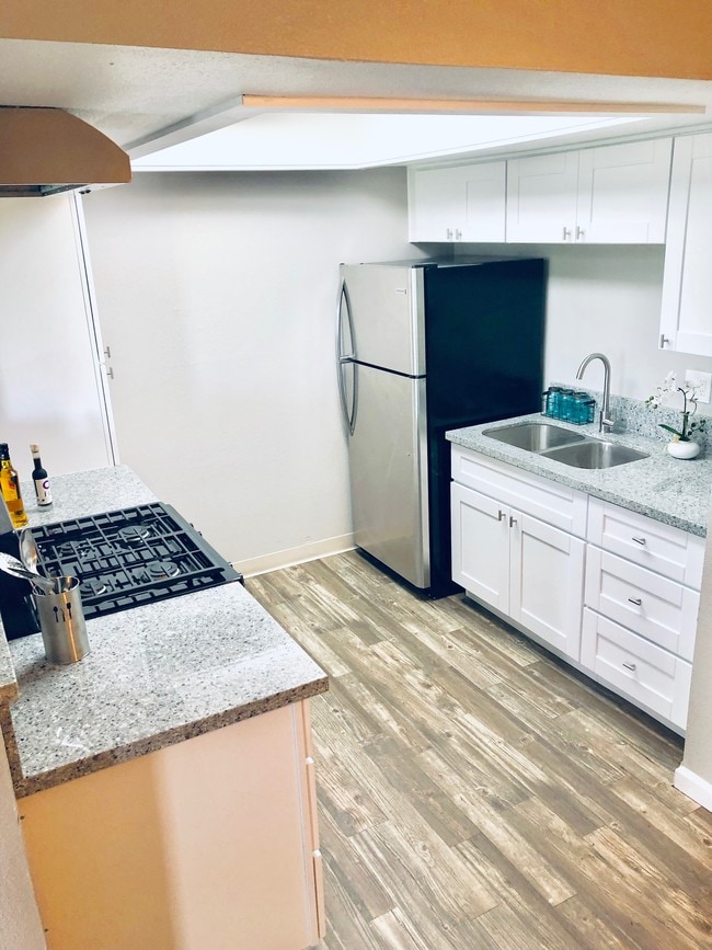 Photo - Savenna Apartments