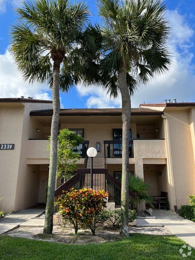 Building Photo - 2339 SW 15th St Unit 16 Rental