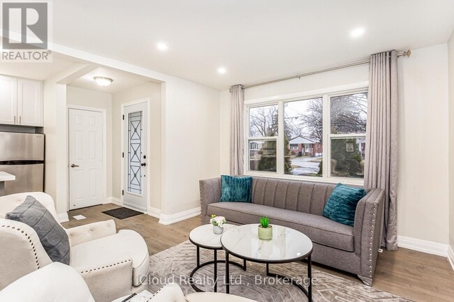 Photo - 89 Darlingside Dr