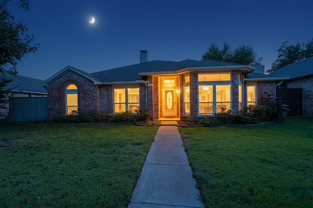 Building Photo - 7114 Lo Chalmers Ln