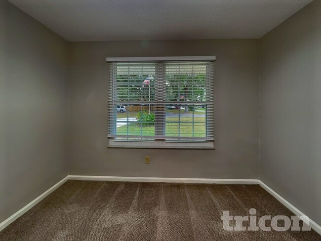 13105 Rivergate Ln