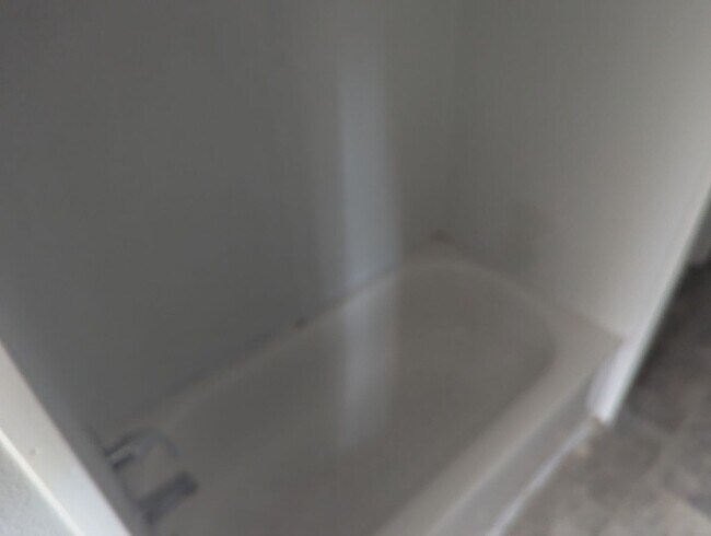 Photo - 2BR with backyard in Penbrook! Unidad Apt 2A
