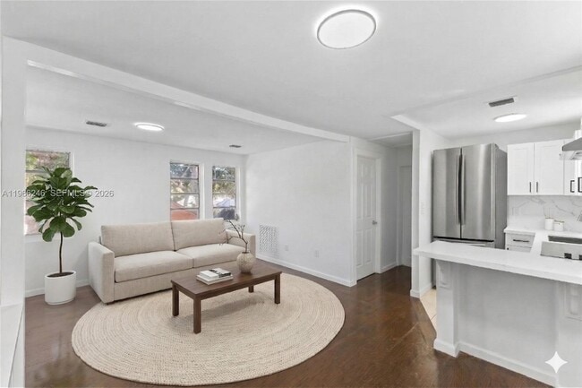 Building Photo - 1408 SW 19th Ter Unit 1406