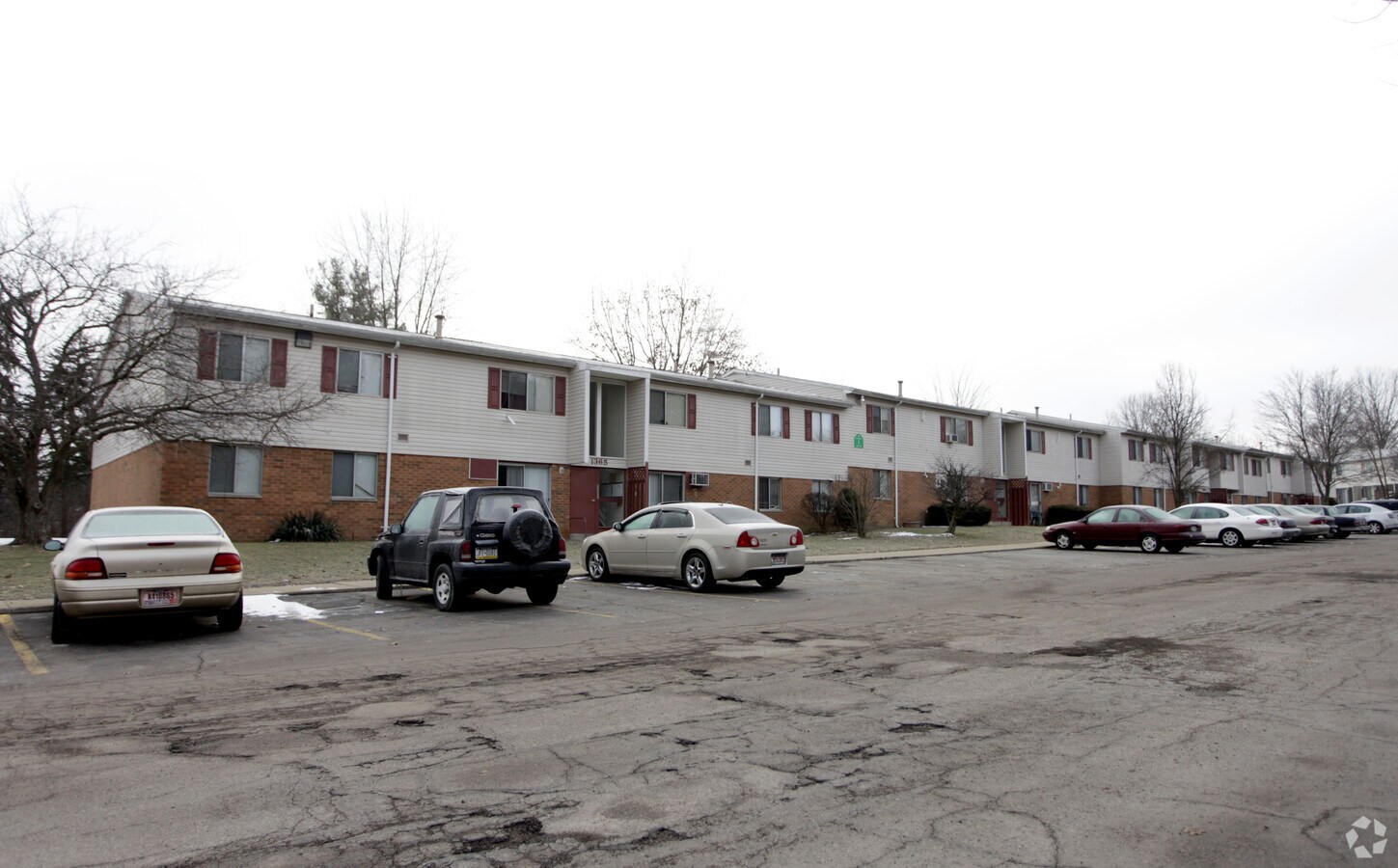 Shenango Park Apartments - Shenango Park Apartments