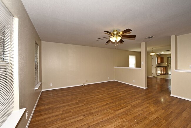 Photo - GREAT LOCATION: 1604 & SHAENFIELD | 3 BE...