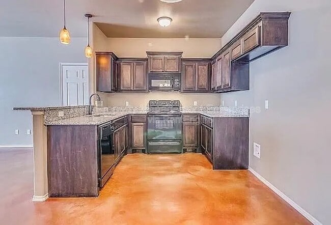 Photo - 1846 Cypress Ln