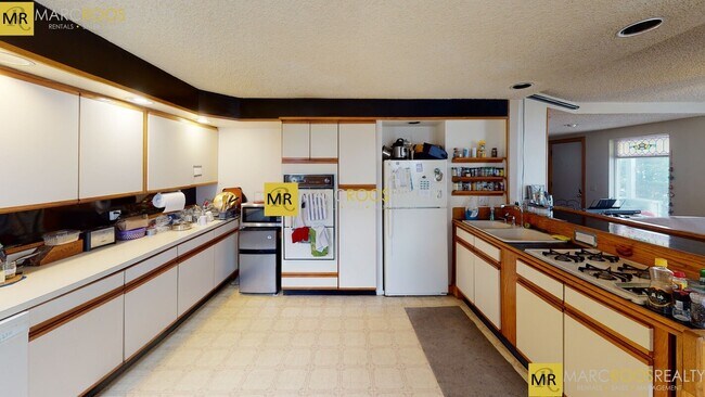 Photo - 27 Princeton St Unit 1