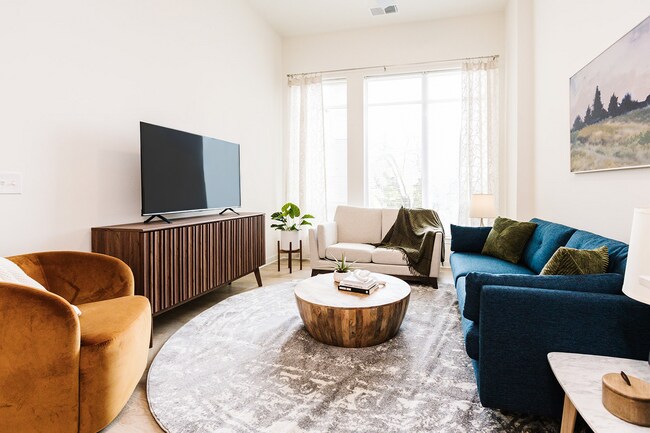 Photo - Opal Largo Station