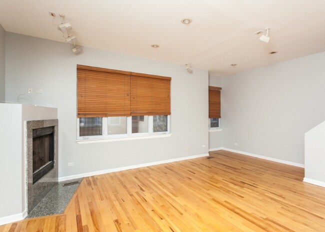 Photo - 2427 N Clybourn Ave