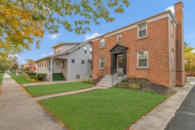 Photo - 1927 S 18th Ave