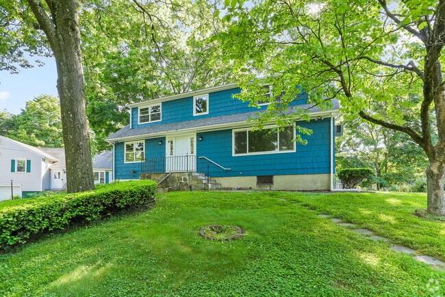 Building Photo - 38 Maplewood Dr Rental