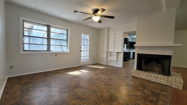 Photo - 801 Rosewood Dr