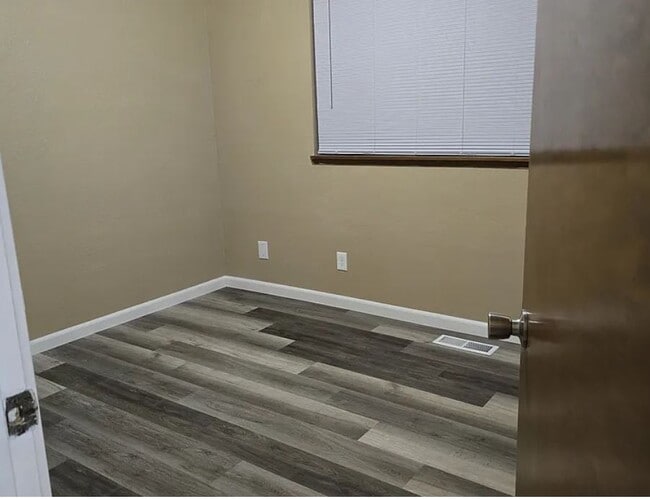 Building Photo - 6902 W 3rd Ave Rental