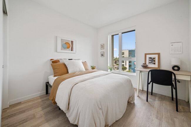 Photo - Solaire Venice