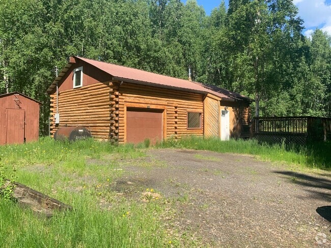 Building Photo - Pet friendly 2+ bedroom available in North... Rental