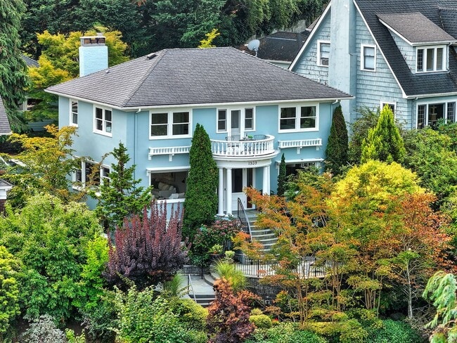 Building Photo - Capitol Hill View Home