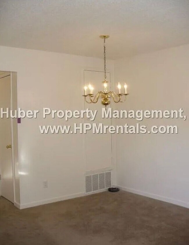 Photo - Bright & Spacious 2-Bedroom Condo with Great Amenities