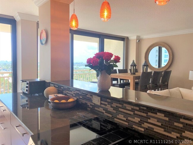 Building Photo - 3400 N Ocean Dr Unit 1506