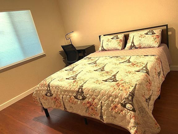 Photo - 2957 43rd St