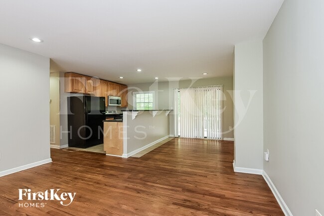 Photo - 2340 Melody Ln NW