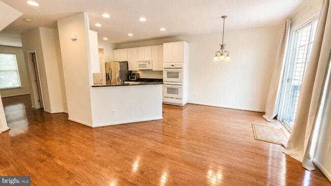Photo - 9147 Cascade Falls Dr