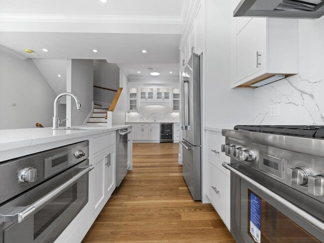 Photo - 944 E Broadway Unit 3