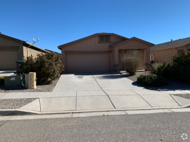 Building Photo - 4012 Desert Pinon Dr NE Rental