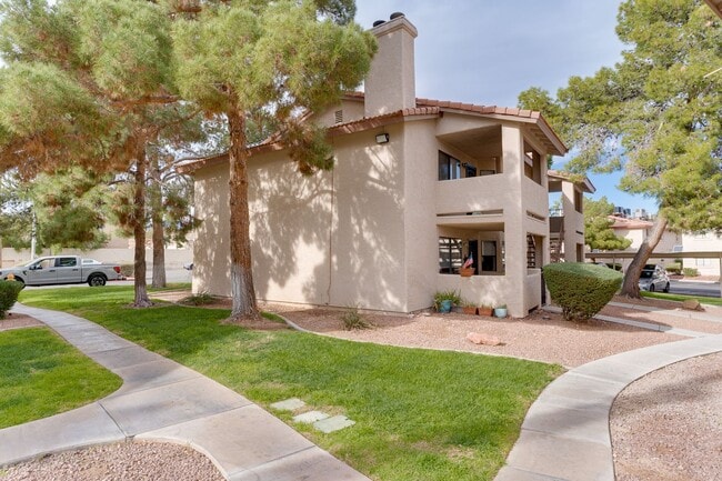 Photo - 725 Rock Springs Dr