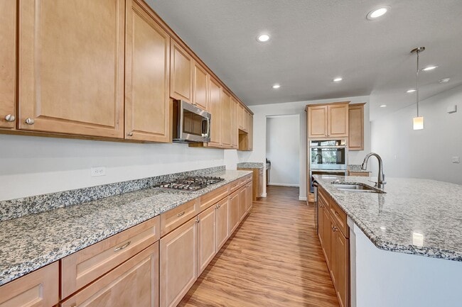 Photo - $3,250.00-Stunning 4-bedroom, 3.5 bathroom...