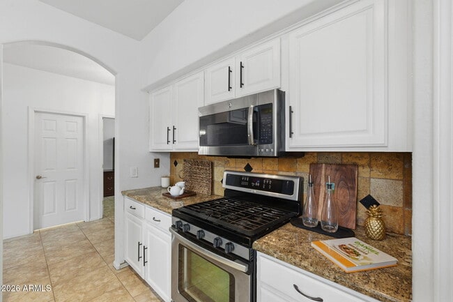 Photo - 6843 S 26th St