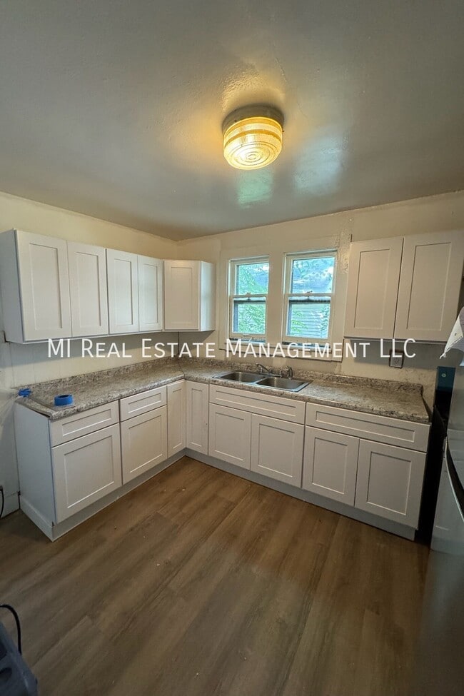 Photo - 1920 Elwood St