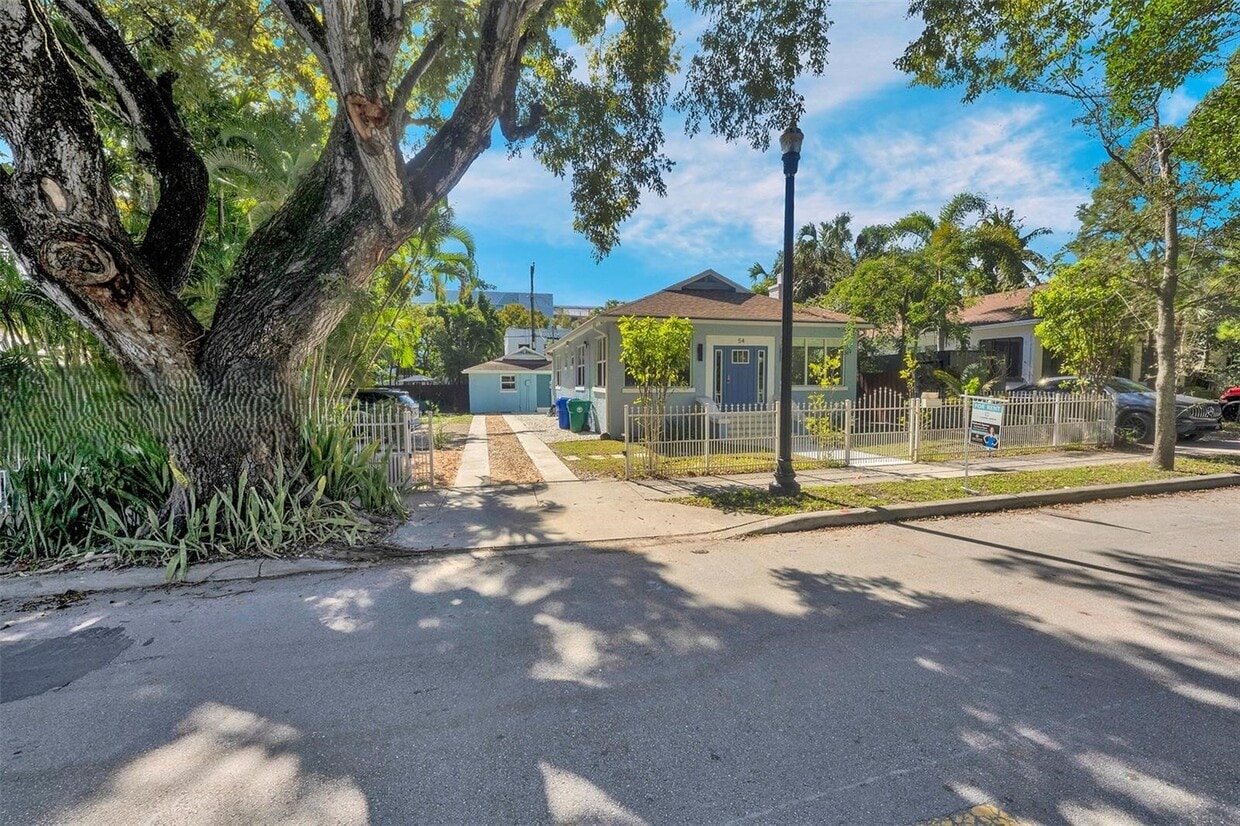 Photo - 54 NE 43rd St (Miami, FL)