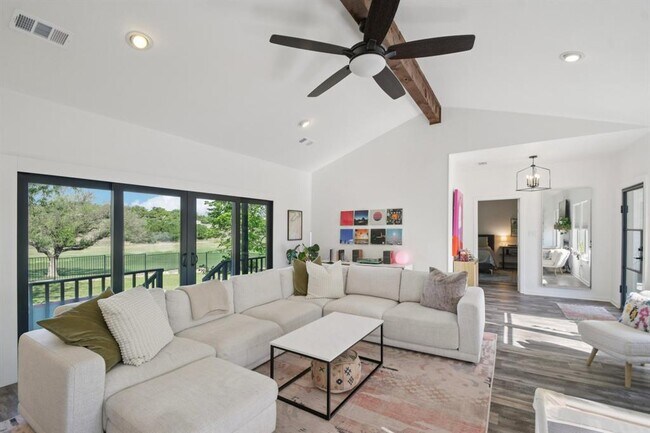 Photo - 730 Vanguard St