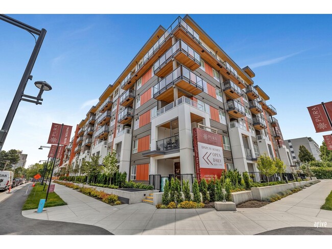 Photo - 13238-13105 105 Ave