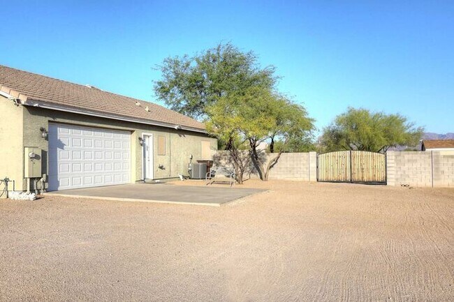 Photo - 1105 N 110th St