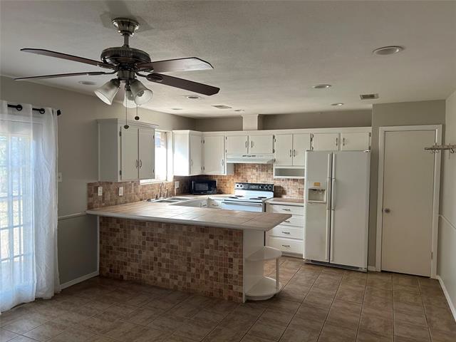 Photo - 7830 Claremont Dr