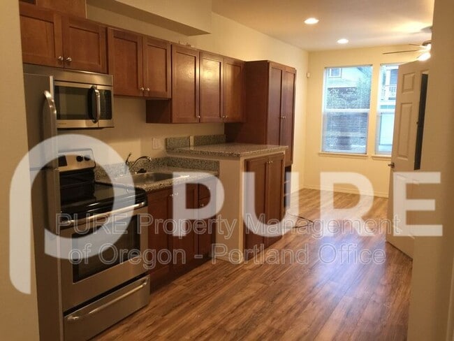 Photo - 5490 SE Milwaukie Ave
