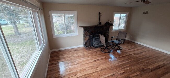 Photo - 413 Dearborn Ave