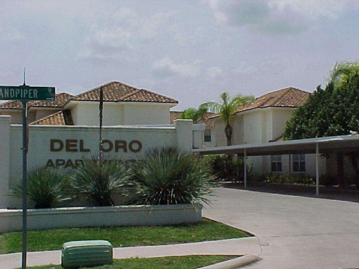 Photo - Del Oro Apartments