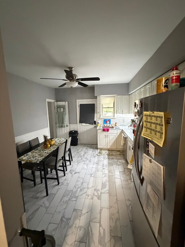 Photo - 724 Ringwood Ave Unit Apartment 1