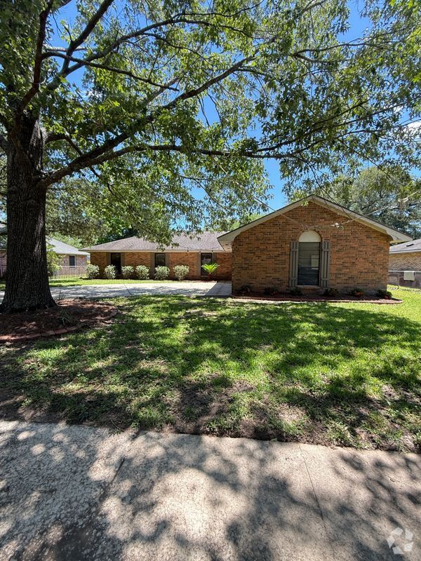 Building Photo - 1893 Dabney Dr Rental