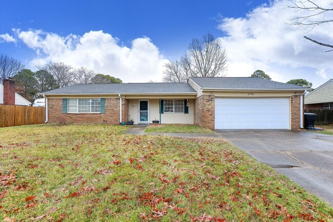 Charming brick ranch in Virginia Beach! - Charming brick ranch in Virginia Beach! Casa