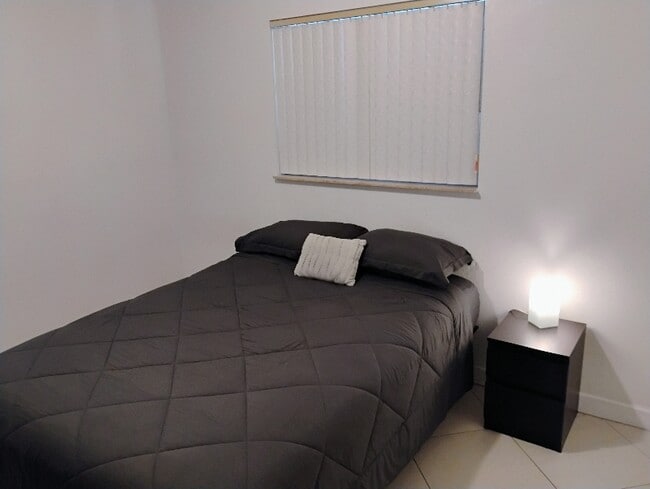 Photo - 13139 SW 4th St