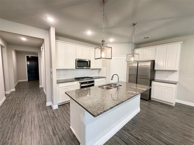 Building Photo - 415 Northern Pike Dr