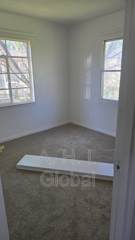 Photo - 4624 S Hayden St