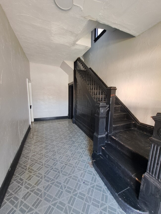 Photo - 454 Freeport St Unidad A