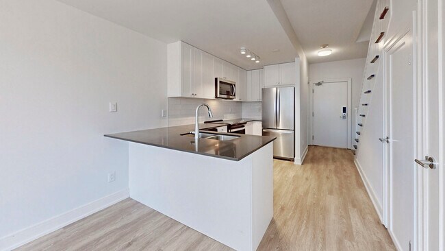 Photo - Fifty Spadina