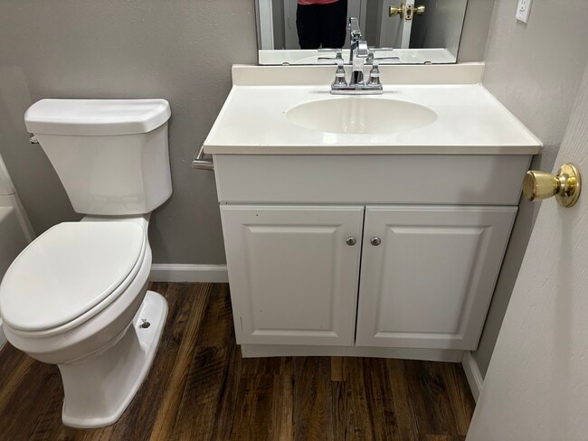 Building Photo - 453 Cedarview Ct Unit 453