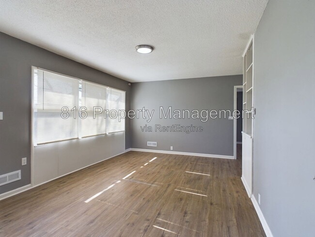 Photo - 10800 Blue Ridge Blvd